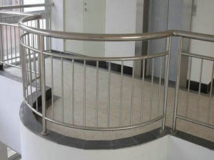 不（bú）鏽鋼複合護欄