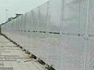 東莞圍（wéi）擋